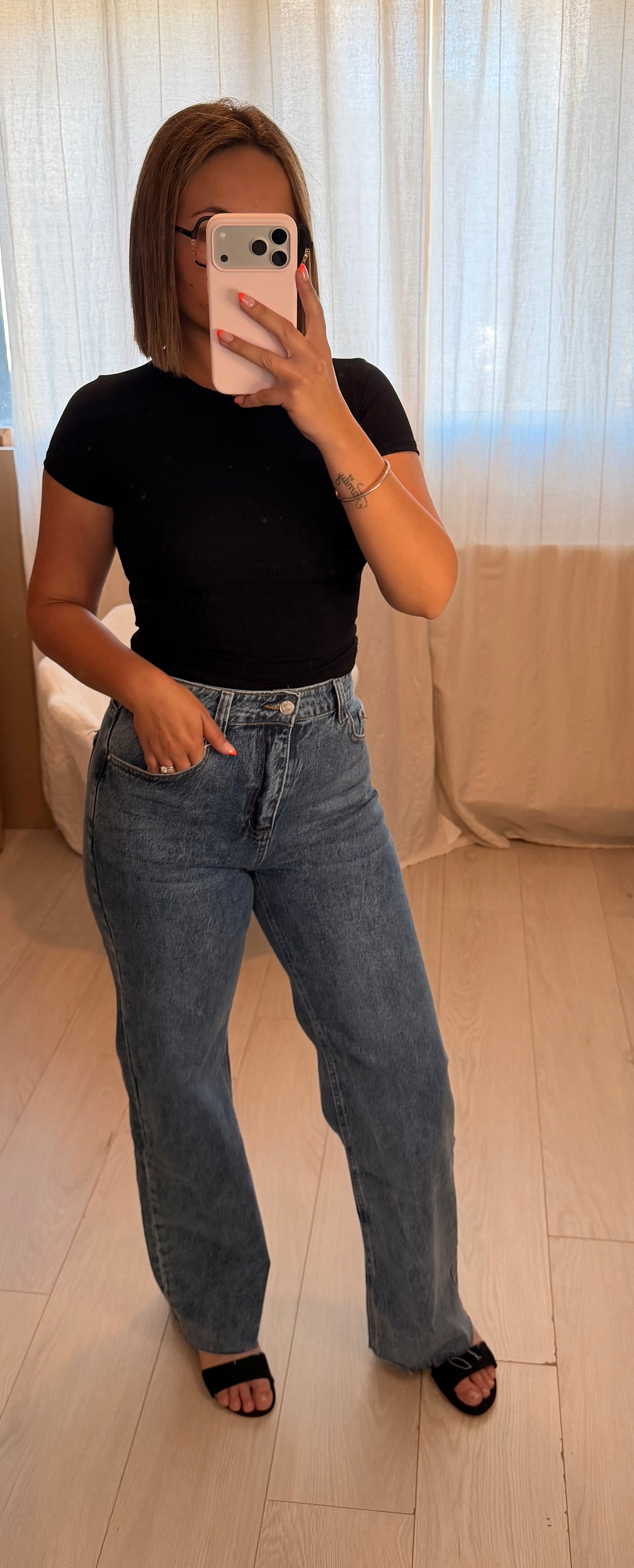 JEAN CAROLINE