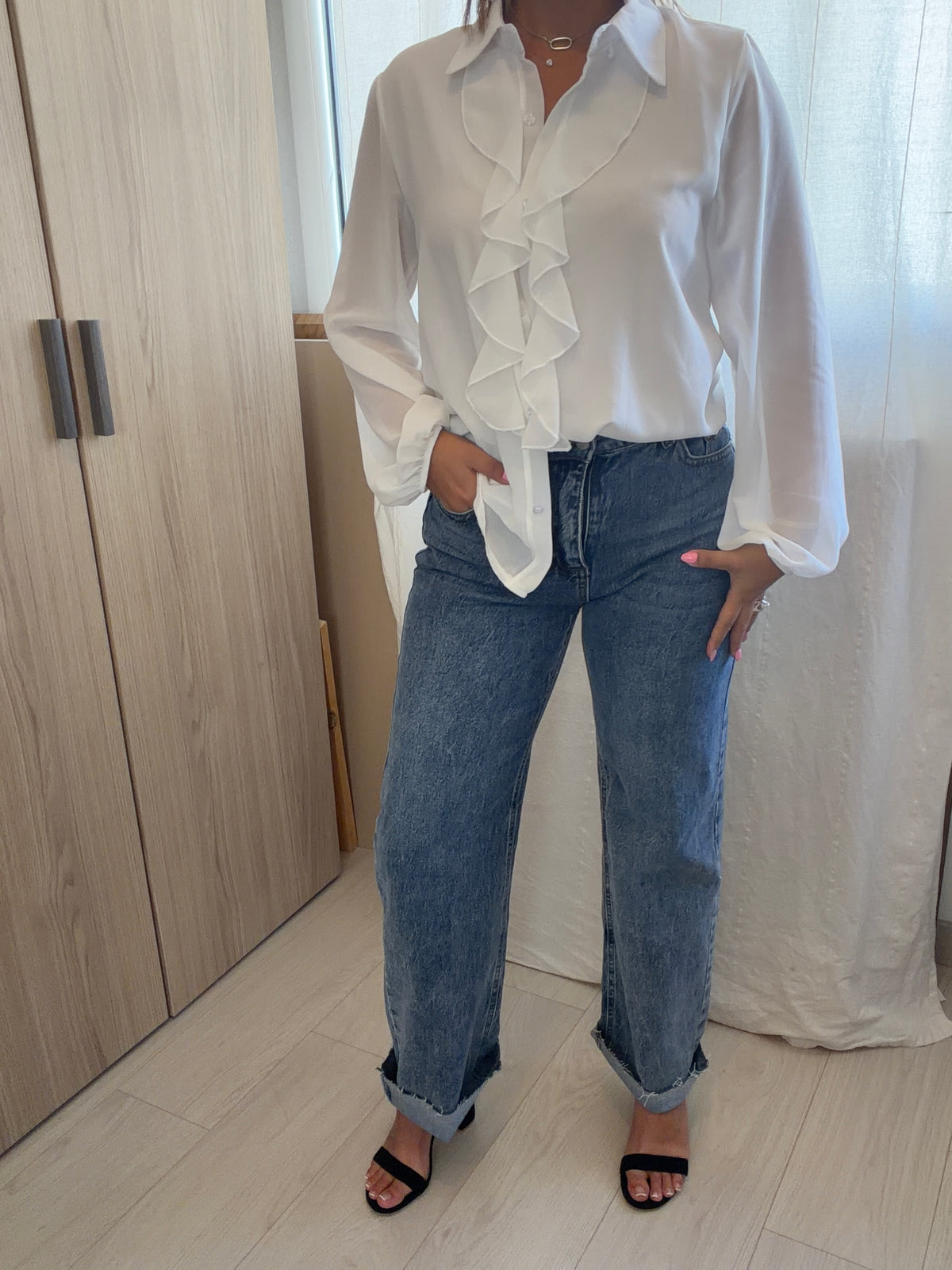 JEAN CAROLINE